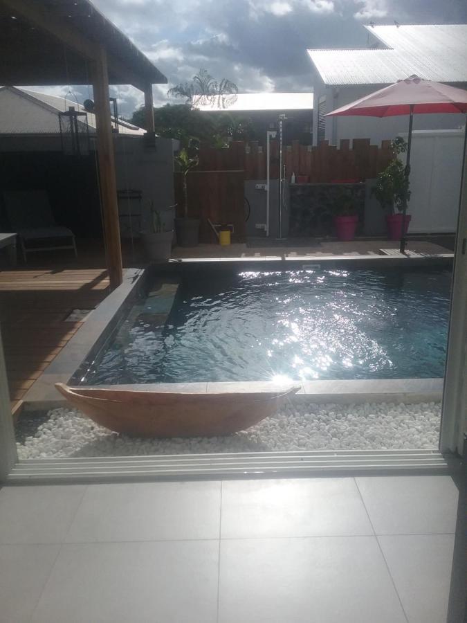 Maison Tonga Piscine Jaccuzi Saint Pierre Exterior foto